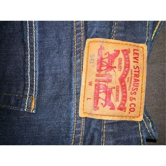 Levi’s 541™ ATHLETIC TAPER FIT MEN'S JEANS (BIG & TALL) 48X29 - Picture 4 of 5